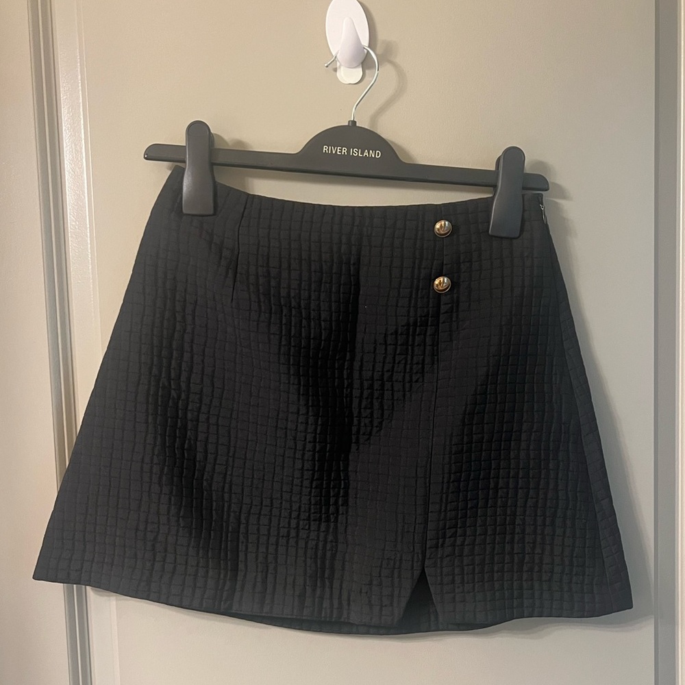 Black mini skit -Zara